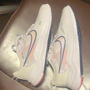 Nike Women's Cream and Pink Sneakers